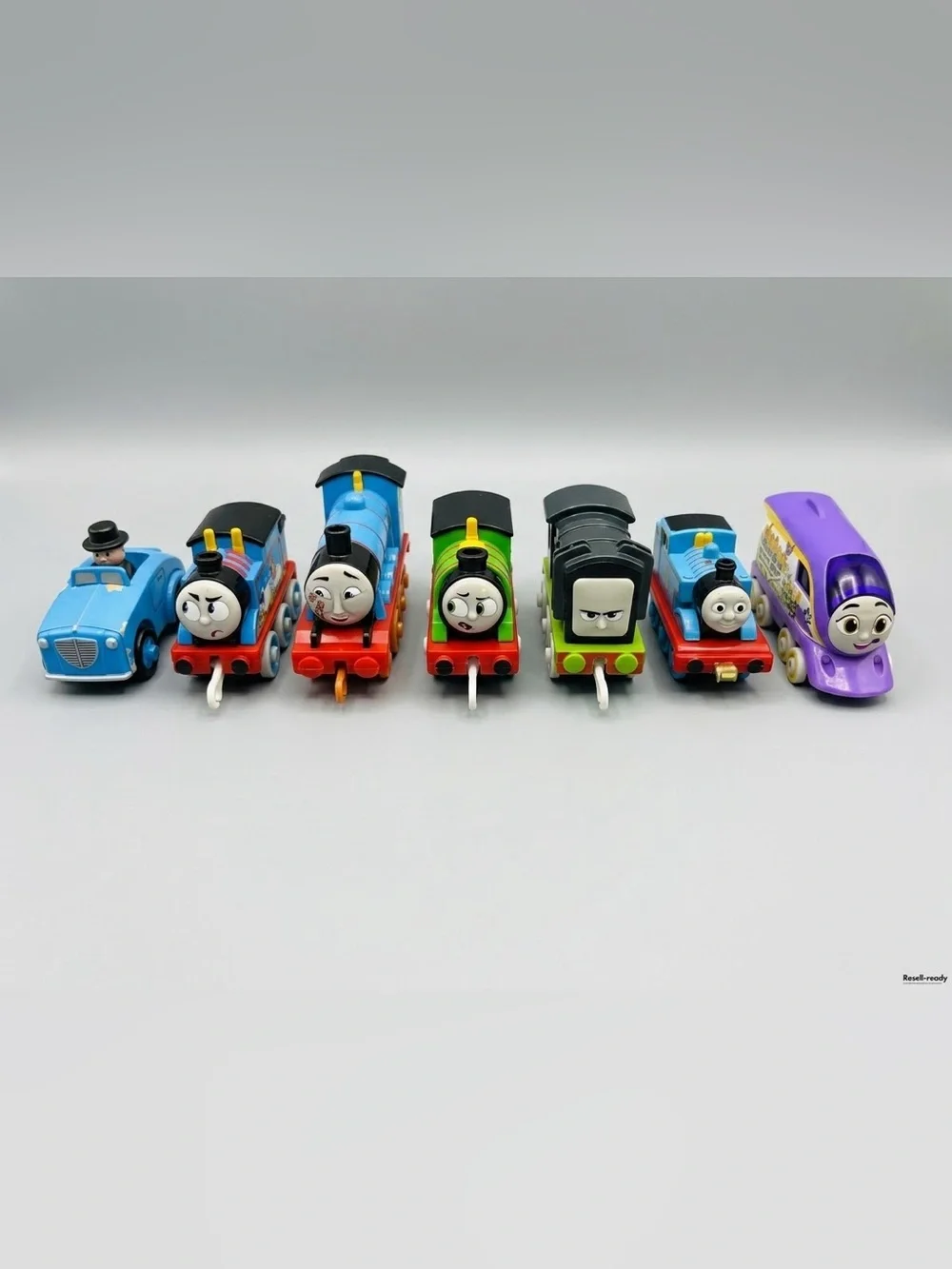 THOMAS & FRIENDS Train Set including Thomas, Percy, Gordon and many others.